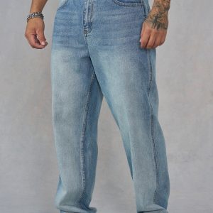 6052 - Straight Cut Jeans